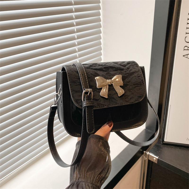 Stylish Summer Small Shoulder Bag For Women With Bow Design And Trendy Fashion Elements In Black Silver And White