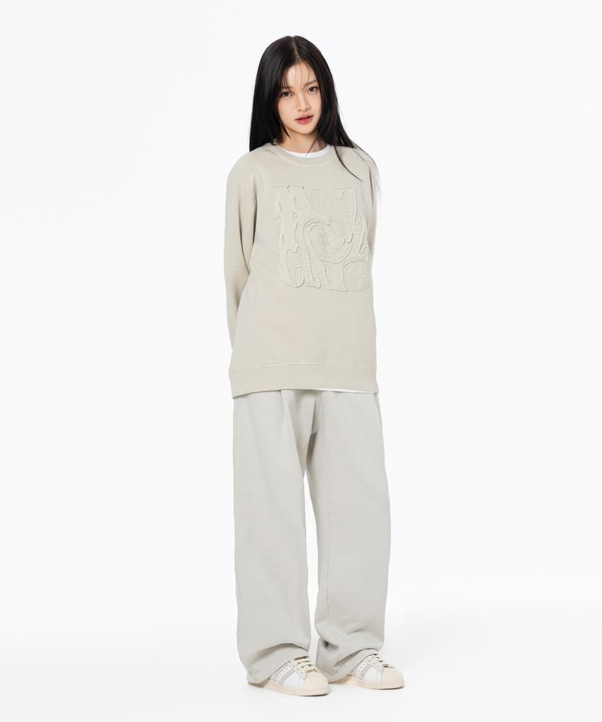 MOZMOZ Chaos Patch Terry Fleece Pigment Oversized Sweatshirt Beige