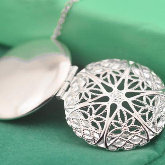 Hollow Round Pendant Long Durable Sturdy Snake Chain Hollow Photo Locket Pendant for  Evening Party