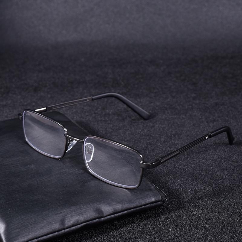 Classic Reading Eyeglasses Metal Frame Men Anti Blue Light Business Presbyopic Eyeglasses Optical Eyewear Vision Care +7.5+1.00+1.50