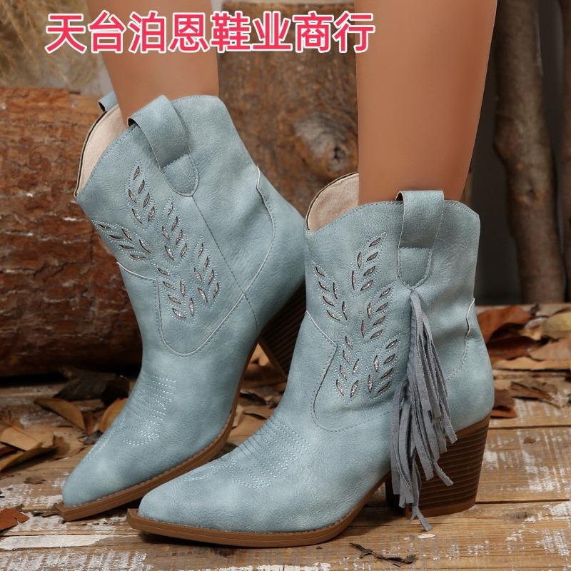 

Autumn and winter new western cowboy boots pointed thick heel sleeve fringed embroidered women s short boots Us size 11 синій