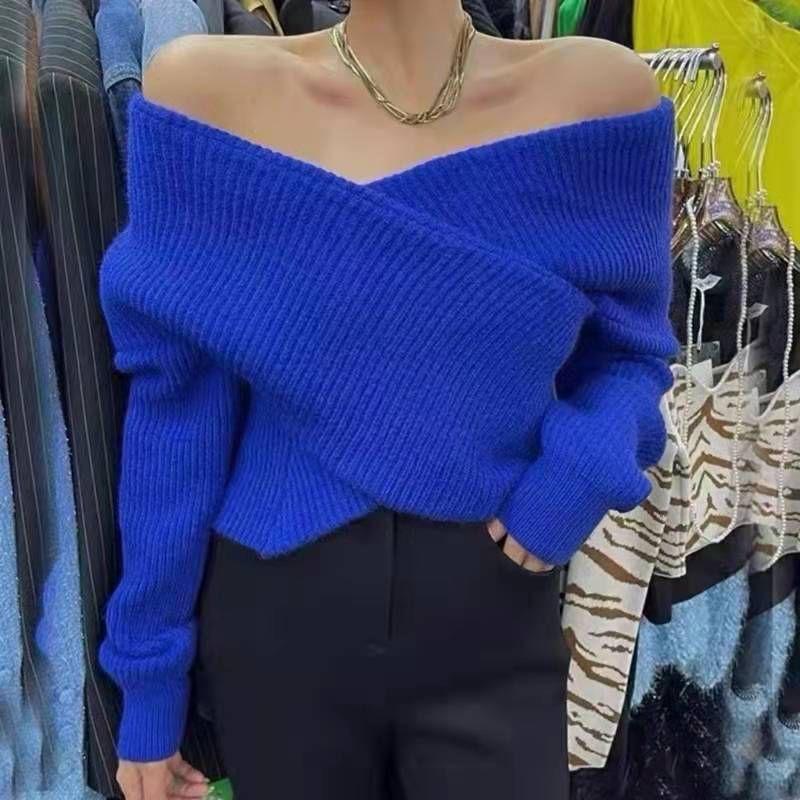 

Женский вязаный свитер с глубоким v-образным вырезом One Size селадон синий