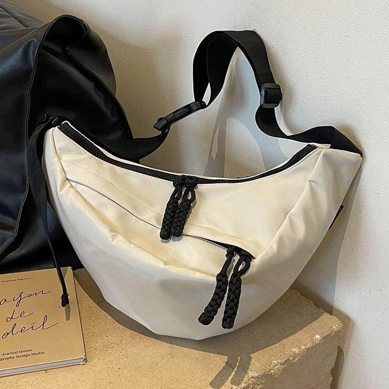 Chic And Spacious Dumpling Shaped Shoulder Bag For Women Trendy Oxford Cloth Design