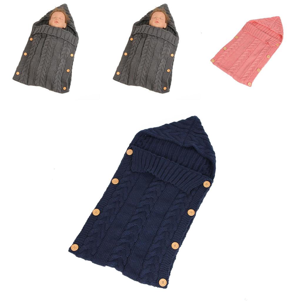 Dětský pletený spací pytel s knoflíky pro pohodlí a teplo kojence a batolete