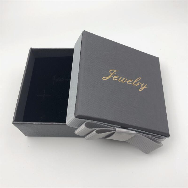 

«Элегантная бархатная шкатулка для упаковки ювелирных изделий — идеально подходит для различных коллекций ювелирных изделий»