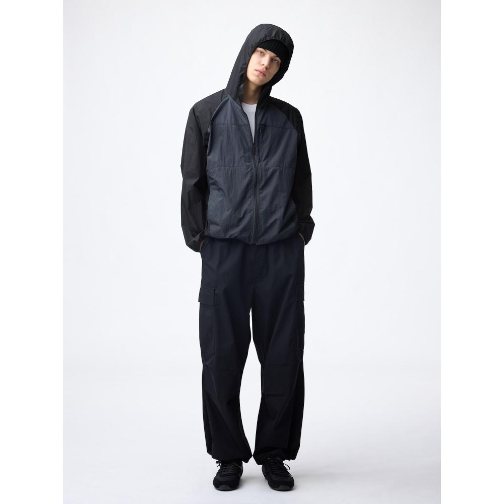 GU by Uniqlo Pocketable Light Nylon Hoodie+e