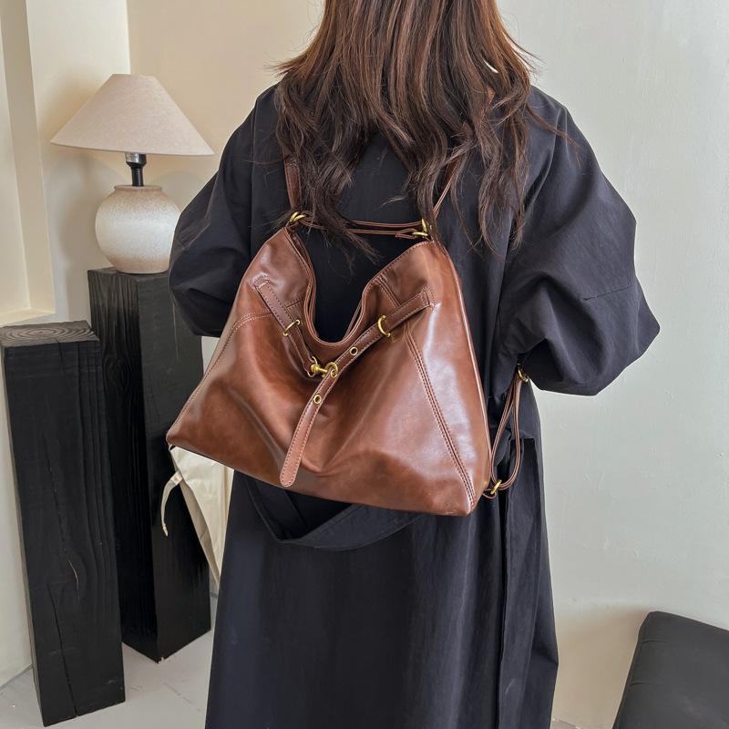 Casual Commuter Tote Bag Women's Large Capacity 2025 New Shoulder Messenger Bag Retro Fashion Lightweight Backpack