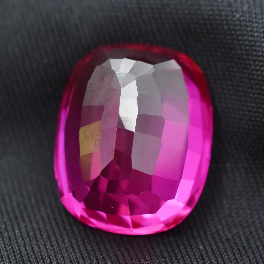 Polštářový výbrus Přírodní růžový rubín 23,10 ct CERTIFIKOVANÝ Velikost prstenu Volný drahokam