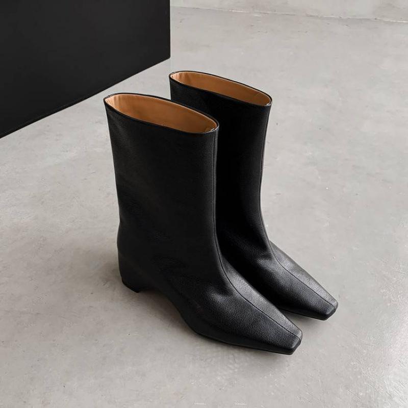 

New large size leather boots low heel cowhide rubber soft sole wedge heel autumn and winter leather Martin boots sleeve medium boots women 39 чёрный