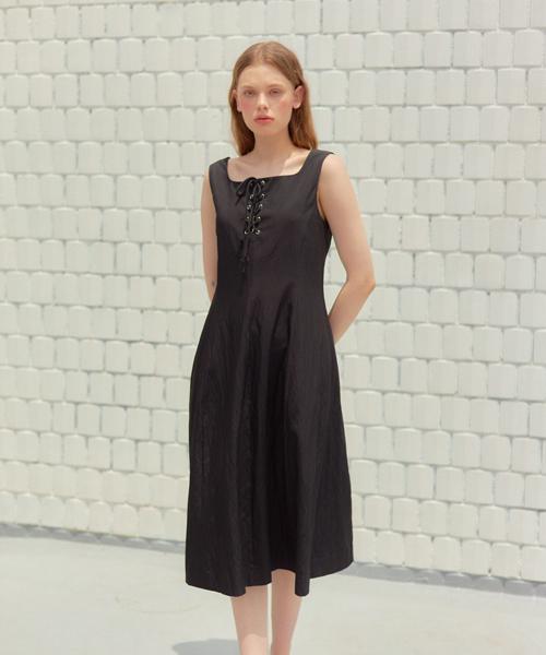 Bember Eyelet Detail Sleeveless Midi Dress_Black