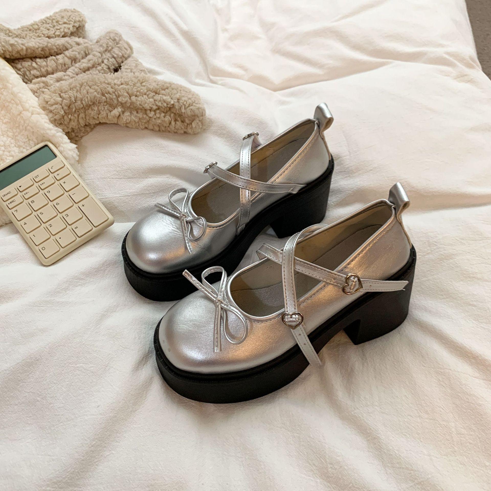 

Black round head versatile jk platform small leather shoes women s 2024 new summer retro French light mouth Mary Jane single shoes 40 срібний