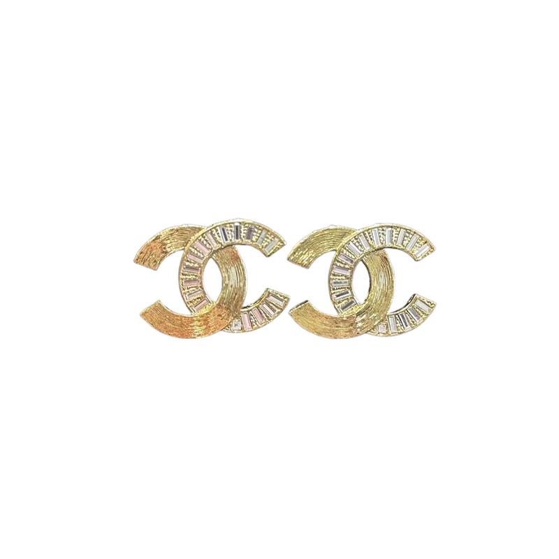

CHANEL [24S new product] new golden square rhinestone double spelled double C stud earrings золотий