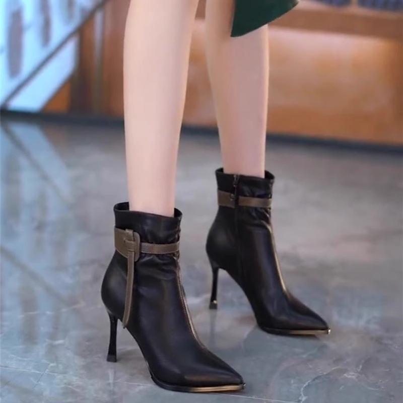 

Женские демисезонные ботильоны на высоком каблуке, новые, с острым носком, на толстом каблуке, модные, с пряжкой на ремне, контрастные по цвету, темпераментные, универсальные ботинки Мартин 40