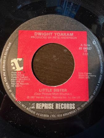 

7-дюймовая пластинка ДУАЙТ ЙОКАМ - Младшая сестра 9284327 Reprise Records 1987 Канада Кантри/Фолк Б/у