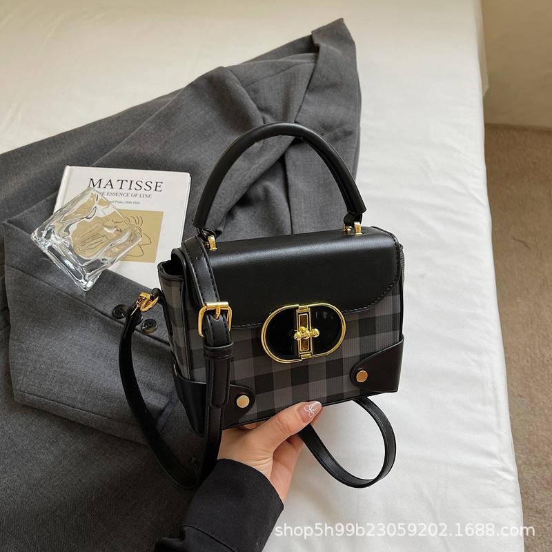 

Women s bag new printed fashion trend messenger bag retro versatile square grid shoulder handbag small satchel чёрный