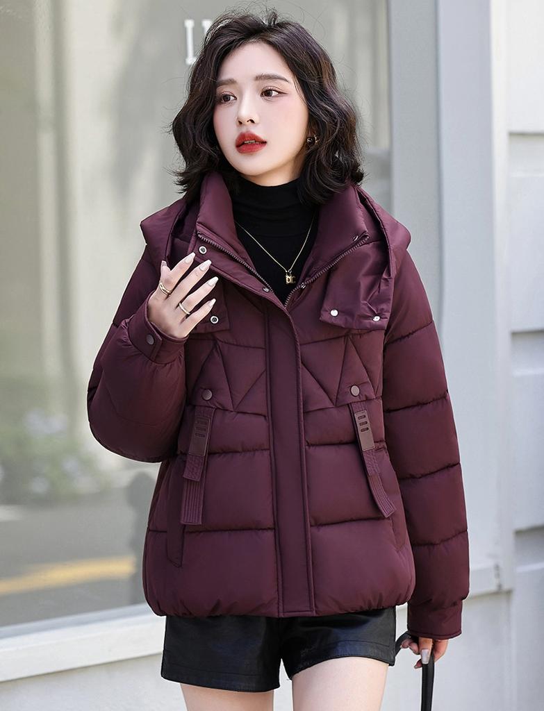 Dámská krátká větruodolná zateplená zimní bunda s kapucí a raglánovými rukávy