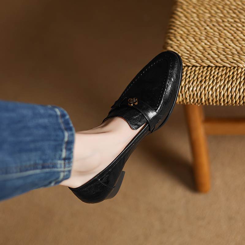 Krazing Pot Sheepskin Autumn Winter Shoes Metal Flowers Loafers Med Heels Size 42 Size 43 Round Toe Slip on Deep Mouth Pumps