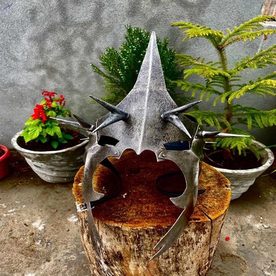 Handcrafted  Helmet Lord of the Rings-Inspired Dark Rider Helmet for Cosplay, Collectors