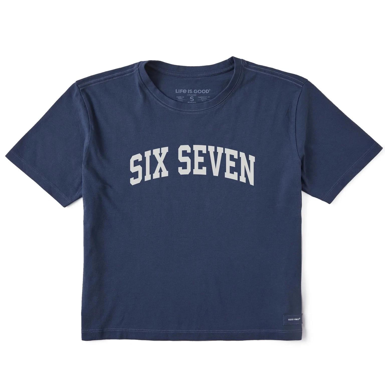 

Life is Good. Women s Six Seven Arch Short Sleeve Crusher Boxy Tee, Darkest Blue 3XL