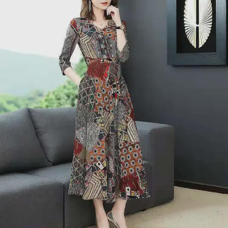 "034 Women's Long-Sleeved Loose Dress, Autumn Korean Style, Fashionable Belly-Covering Design"