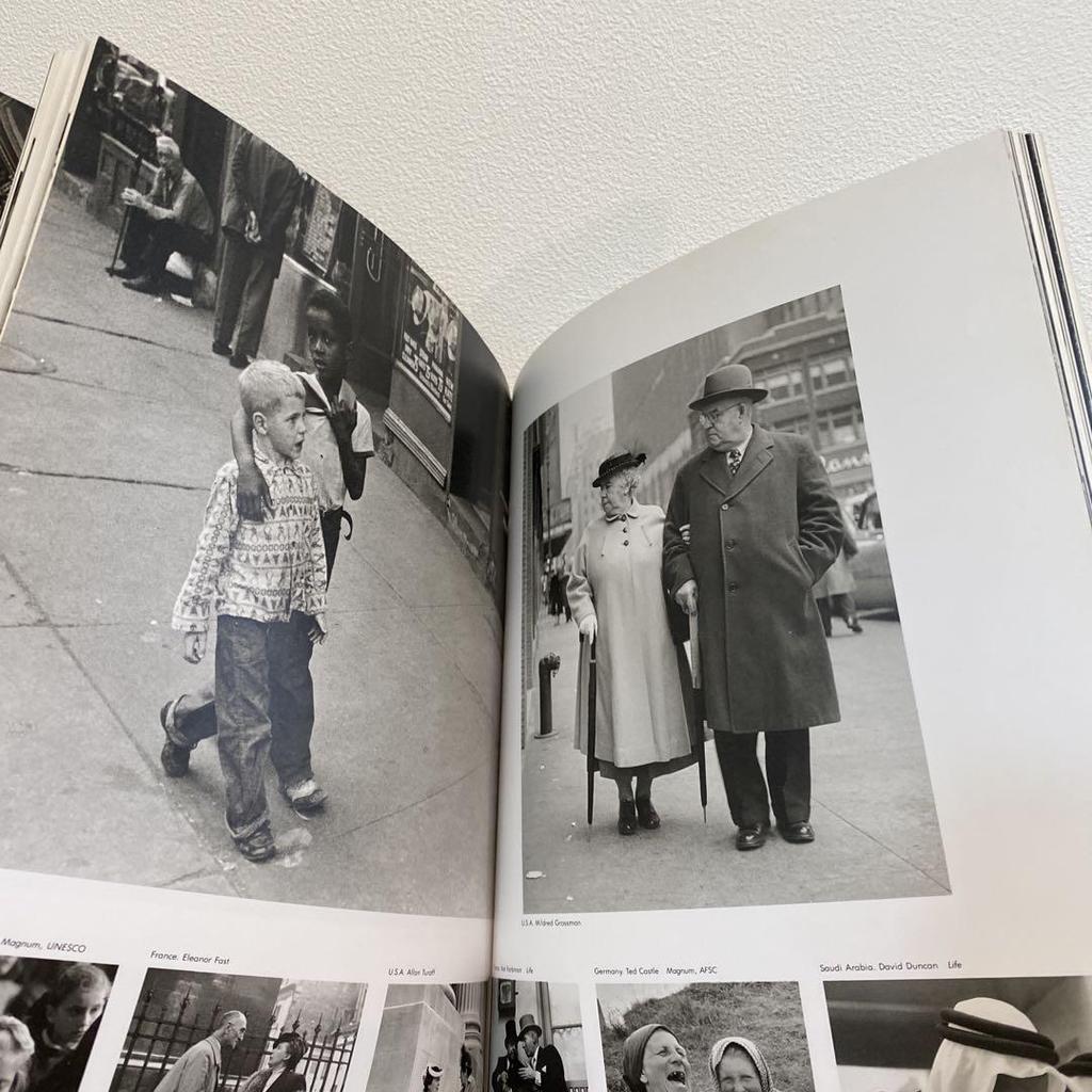 [USED] The 90s A family of Man (English book) 2-book set