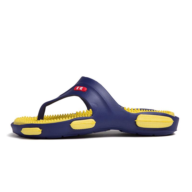 Модные пляжные шлепанцы — фото 8