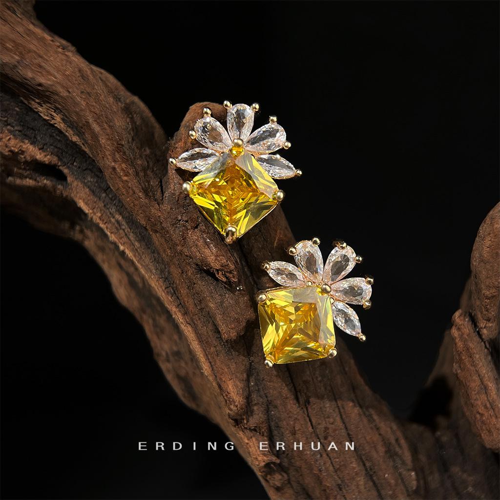 Модный инкрустированный циркон очень блестящий и яркий! Позолоченные 14K цветные серьги-гвоздики с драгоценными камнями серьги