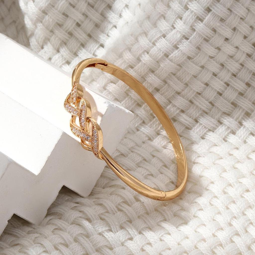 Women's Light Luxury Zircon Woven Bracelet - Korean Fashion, Exquisite & Simple Design