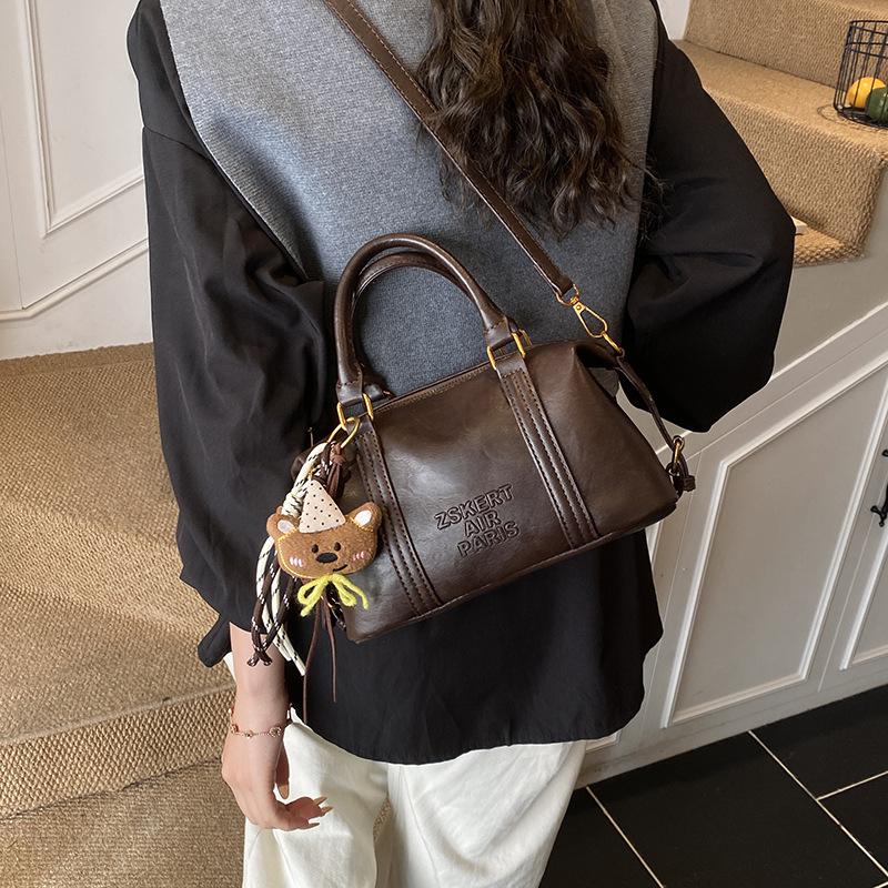 Premium retro Maillard brown small bag women's 2025 new fashion versatile messenger bag portable pillow bag