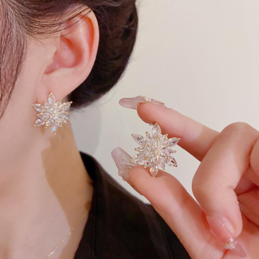 Luxury Crystal Zirconia Flower Stud Earrings Small