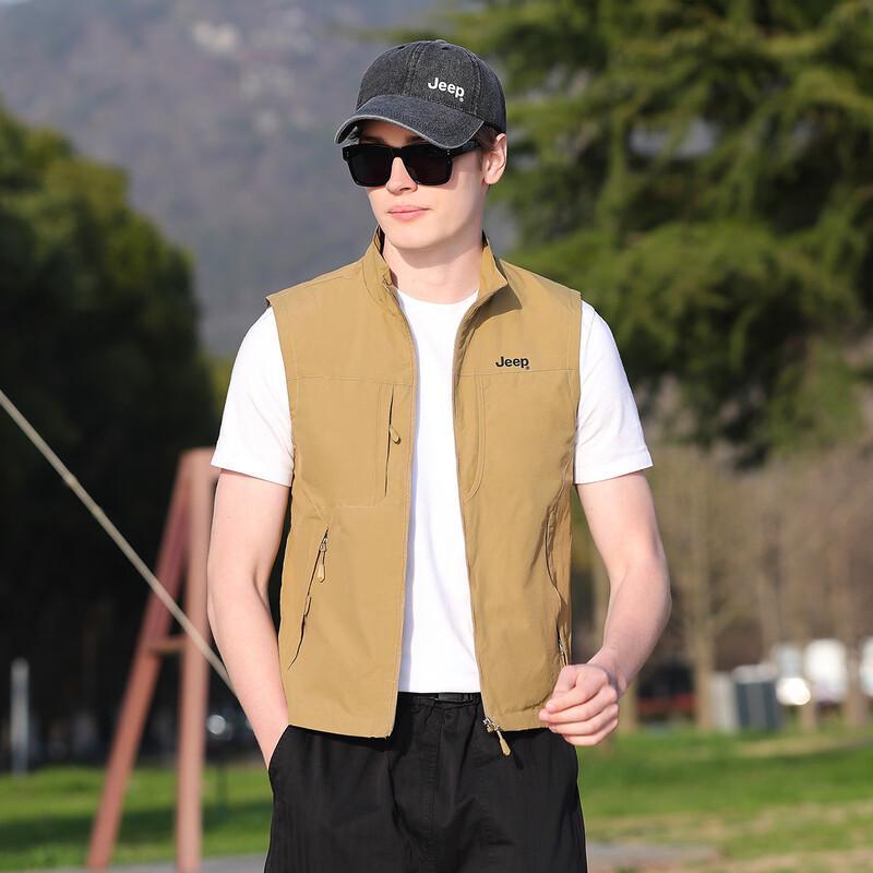 JEEP Men s Stand-Collar Sleeveless Multi-Pocket Vest 4XL