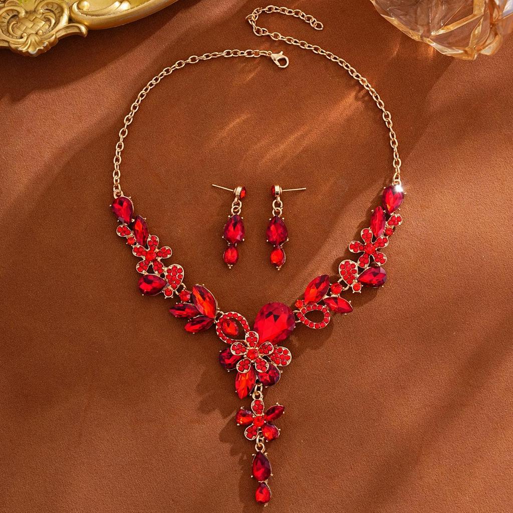 European & American Retro Floral Necklace and Earrings Set with Crystals, Autumn 2025 Collection
