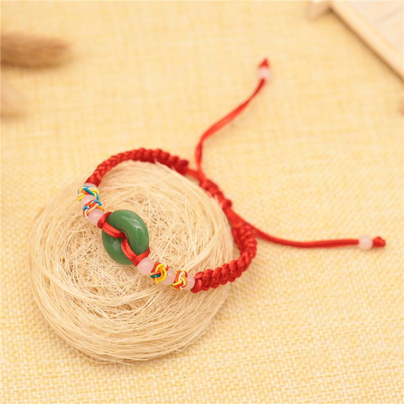 

Браслет з червоної мотузки з нефритовою пряжкою в національному стилі: Студентський аксесуар ручної роботи