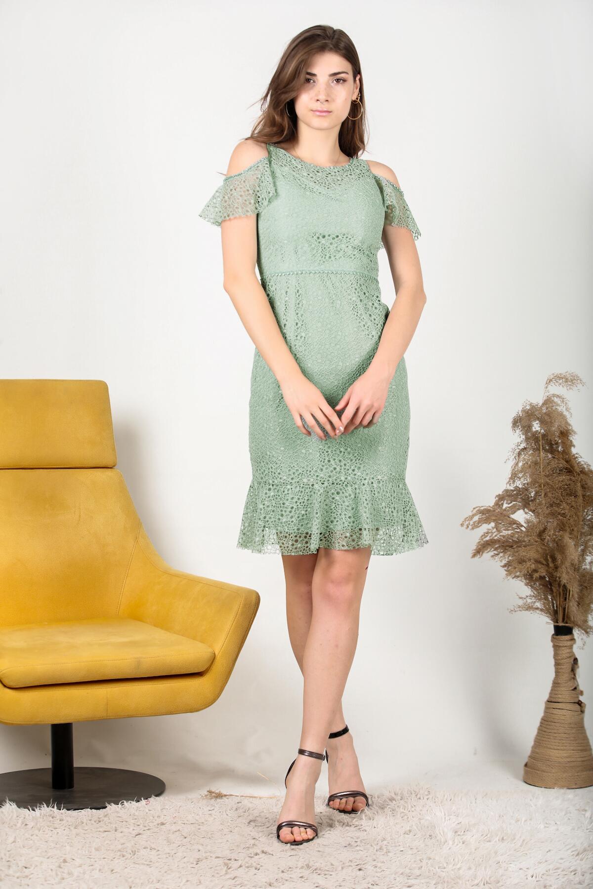 

Женское вечернее платье длины миди