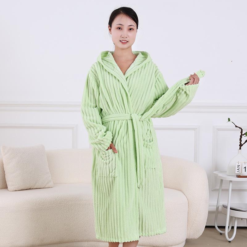 Dicker Kapuzen-Bademantel für Damen in Candy-Streifen, Übergröße, Korallenfleece