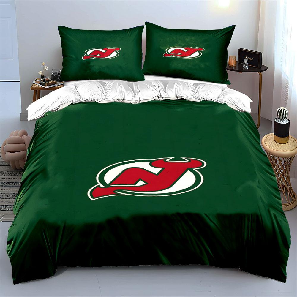 Red Devil Logo on Green Background Print Bedding Set Duvet Cover Pillowcases (1* Duvet Cover 2* Pillowcases Do Not Include Comforter)