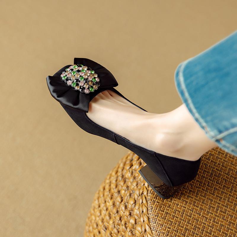 

Новые туфли-лодочки фиолетового цвета со стразами, женские, на невысоком среднем каблуке, на толстом каблуке, с бантом, с квадратным носком, для ношения с юбкой 40 чёрный