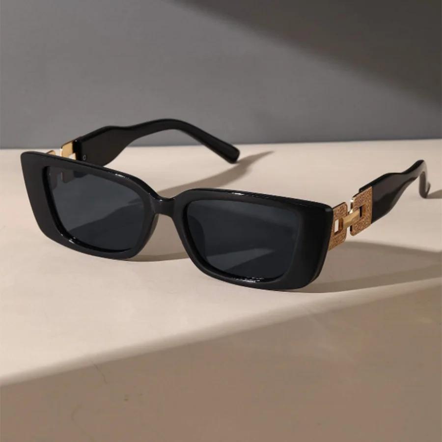 1Pc Fashionable Cat-Eye Frame Black Glasses With Metal Accessories Suitable For Stylish Outfits Parties And Holiday Travel