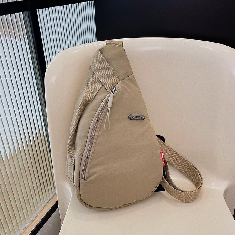 

Trendy, fashionable and simple women s breast bag, personalized commuting versatile handbag, large-capacity going out shoulder messenger bag One size хакі