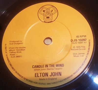 7-Zoll Schallplatte ELTON JOHN - Candle In The Wind DJS10297 DJM Records UK Rock Gebraucht