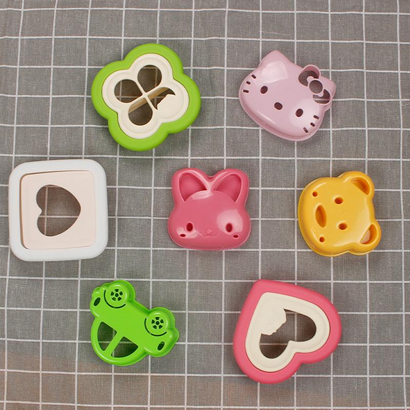 Teddy Bear Sandwich Mold Bento Lunch Sandwich Bread Mold Cutters Shapers Maker