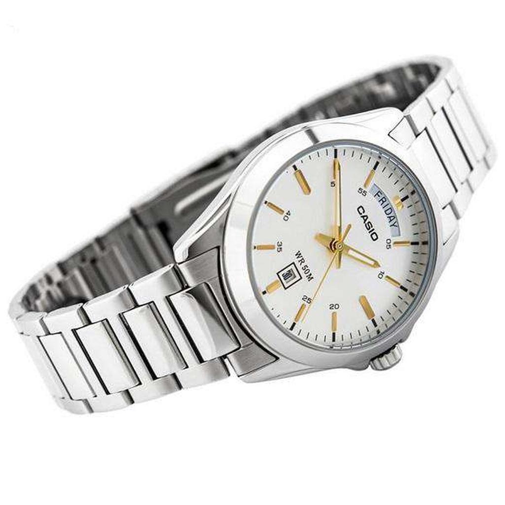 Casio Klassische analoge Edelstahl-Quarzuhr mit silbernem Zifferblatt MTP-1370D-7A2 für Herren