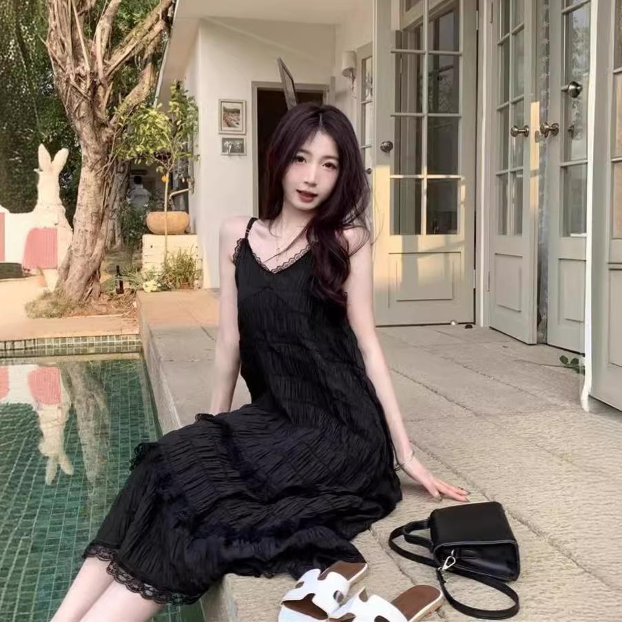 Sweet Age-reducing White French Suspender Dress Women's Spring Vacation Style Small Loose Cake Long Skirt