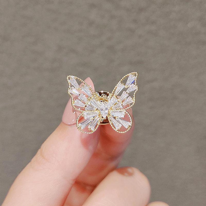 Elegant Pearl Brooch - High-End Minimalist Clothing Accessory