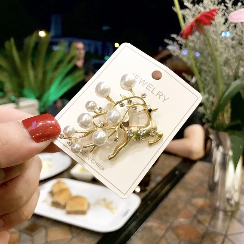 

Рождественская брошь: Милый эмалевый значок Санты - Значок из мультсериала