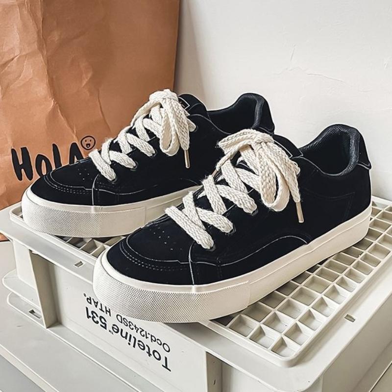 Fashion Man Shoe With Laces Flat Beige Casual Shoes for Men Height Increasing Adults Classic Original 2025 Trend Non-leather Sneakers