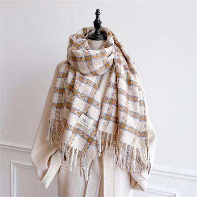 Accessoires – Schals & Tücher