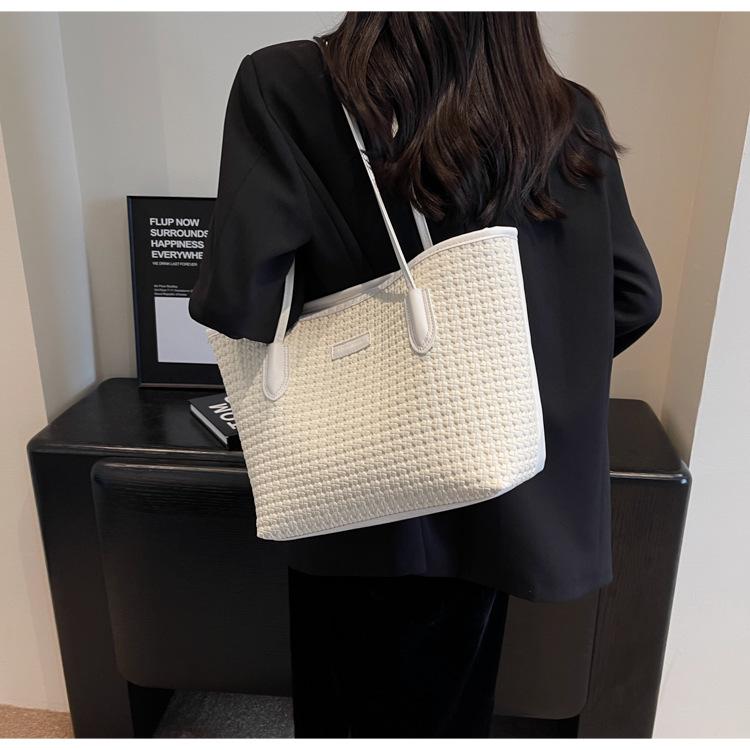 Commuter to work portable large-capacity bag women's new simple casual fashion shoulder bag