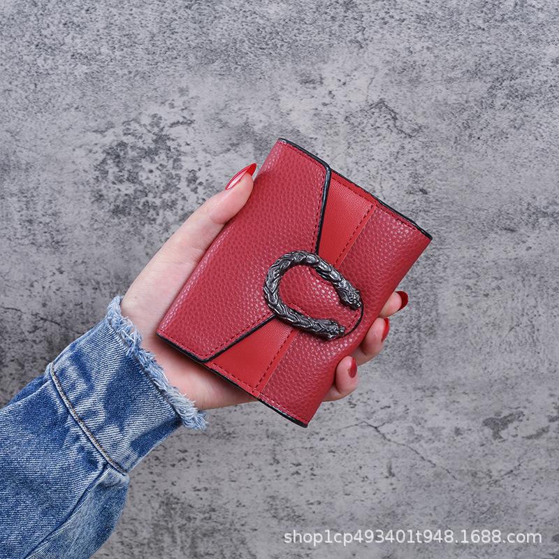 

Компактный женский кошелек с тремя отделениями и портмоне с многофункциональным держателем для карт красный