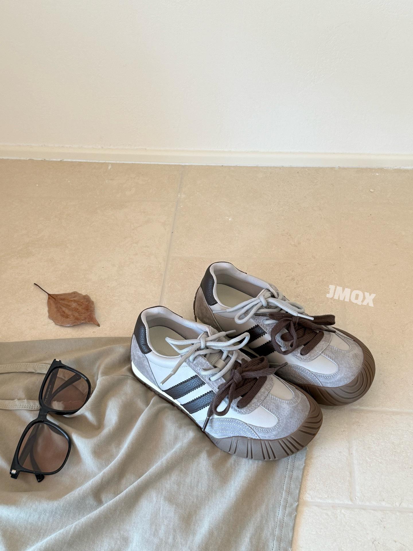 

2025 autumn new retro inner height increase Merad lace-up kapibara big head German training shoes casual board shoes women 35